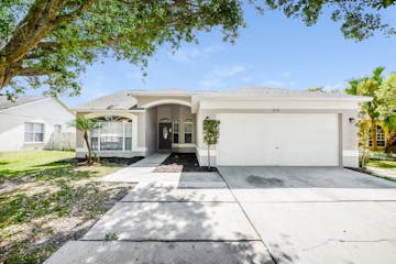 1216 Grassy Meadow Pl Brandon, FL 33511
